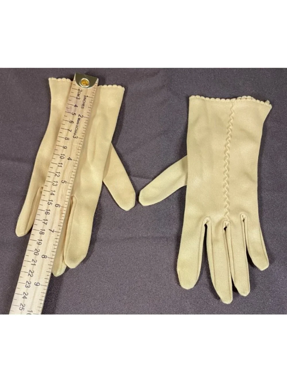 Vintage Yellow Fabric Gloves Size 7 S/M Stretch Unlined w Scallop Trim USA Made